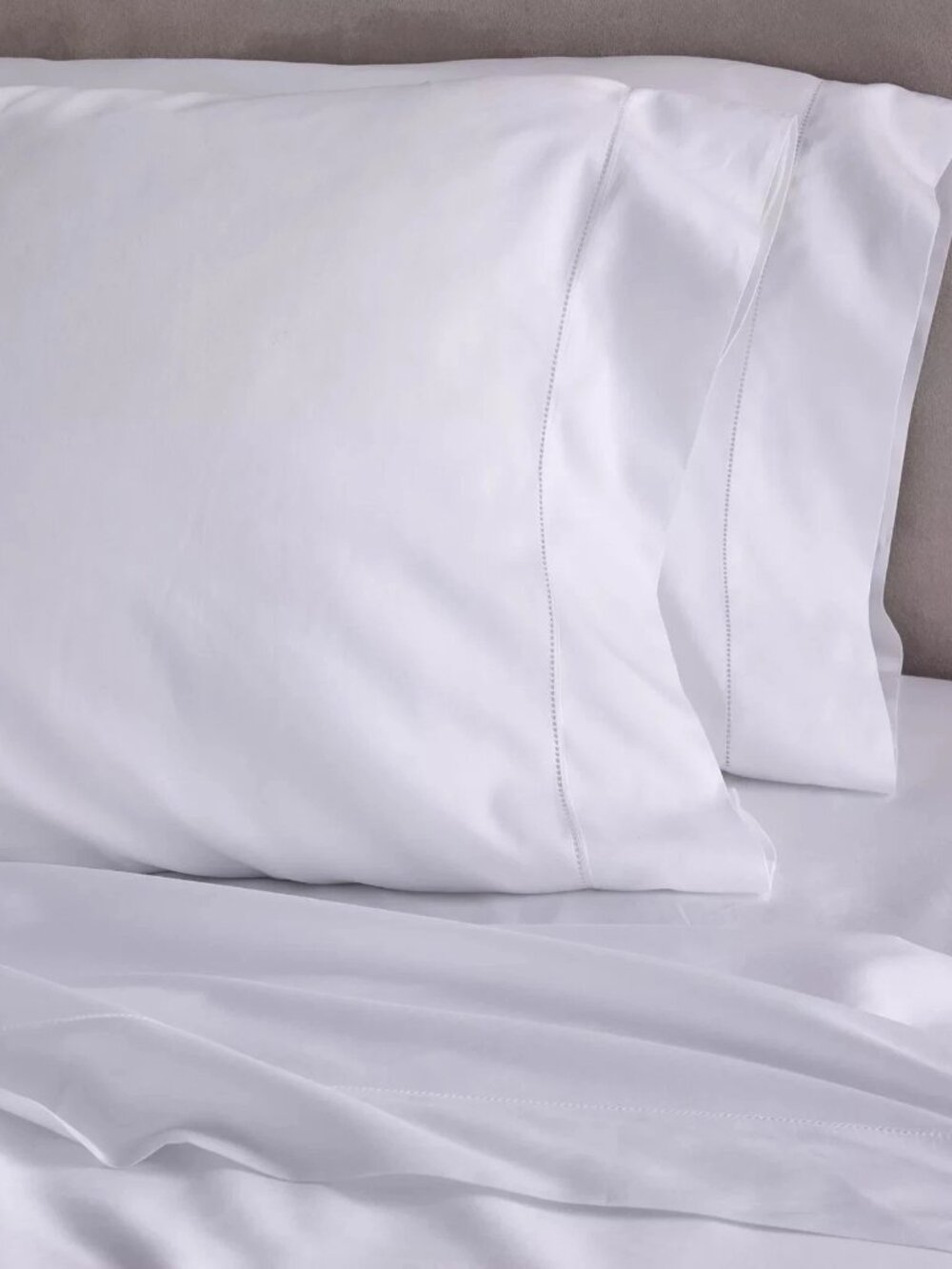 SFERRA Fiona King Flat Sheet White Long Staple Cotton Sateen 114x114 Italy